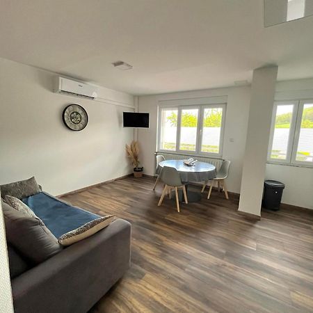 Gm Gite Maison Neuve Et Tout Confort Lucey Exterior foto